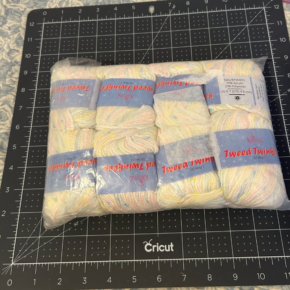 8 NIP KNITPAL TWEED TWINKLES DK WEIGHT YARN